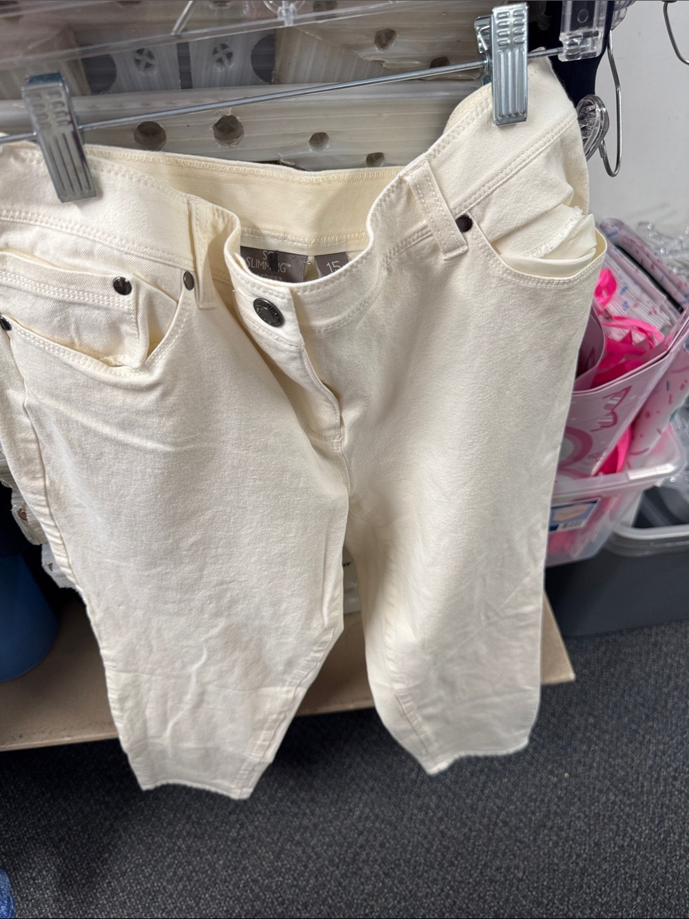 Chico’s so slimming crop pants 1.5 short // 080607
